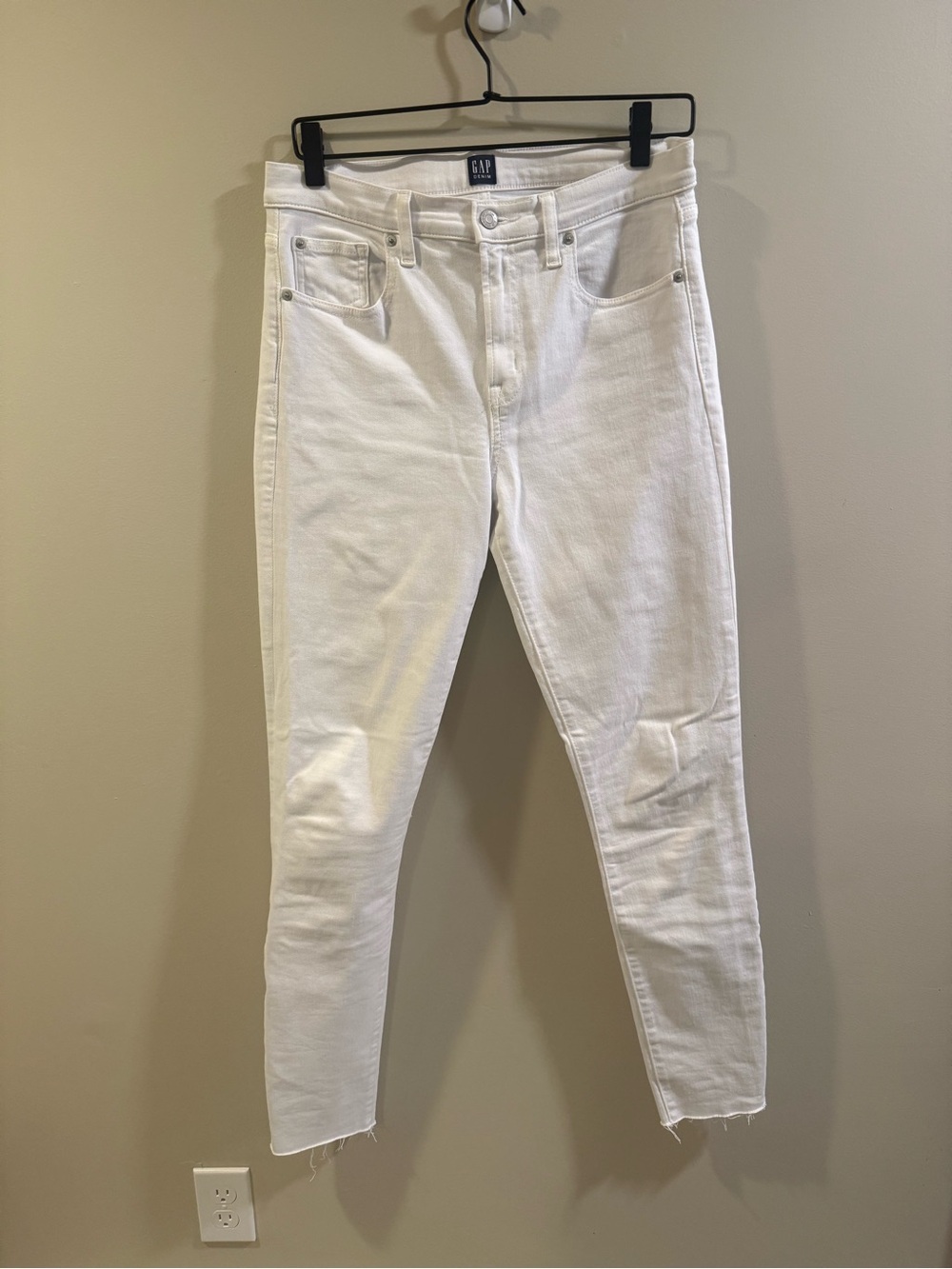 GAP White True Skinny Jeans